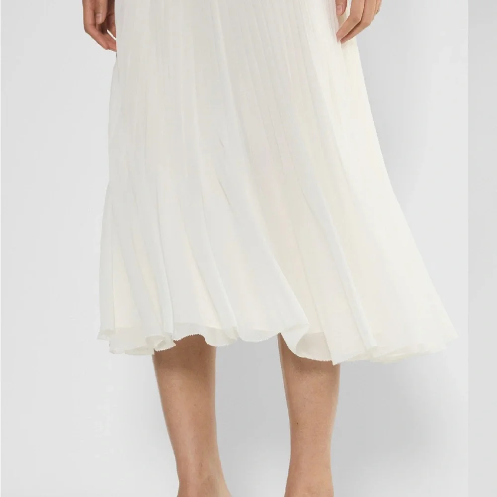 NOT FOR SALE- ARITZIA Elegant White Pleated Skirt - Picture 4 of 6